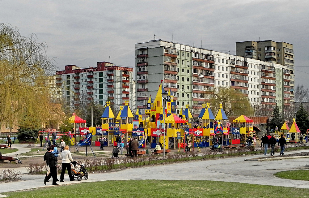Нетішин місто. Дитячий майданчик